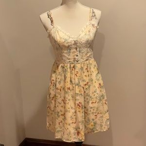 Floral Yellow Dress. Mink Pink. Size Small